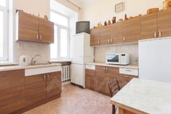 4-комн.кв., 95 м², этаж 4