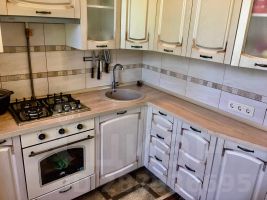 2-комн.кв., 49 м², этаж 3