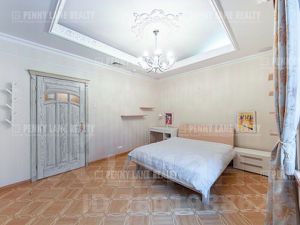 многокомн. кв., 260 м², этаж 4