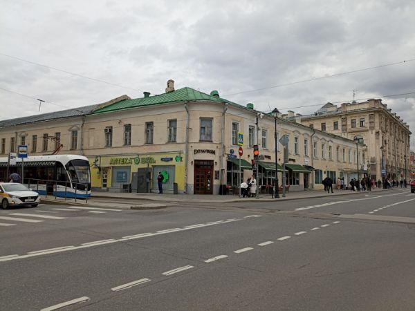 Торгово-офисный комплекс на ул. Покровка, 17с1