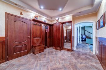 3-комн.кв., 319 м², этаж 9