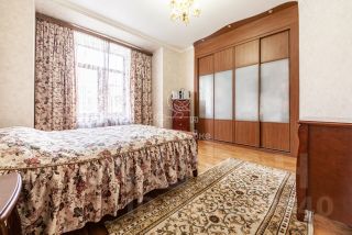 5-комн.кв., 179 м², этаж 4