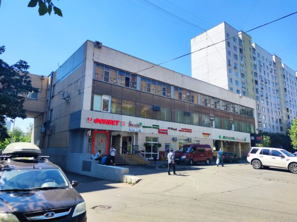 Торговый центр на ул. Декабристов, 8