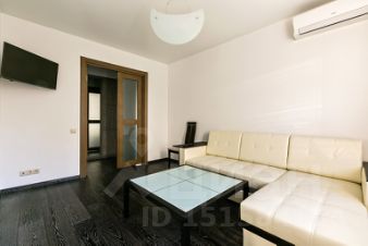 3-комн.кв., 85 м², этаж 3