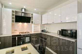 3-комн.кв., 85 м², этаж 3