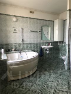 3-комн.кв., 161 м², этаж 4