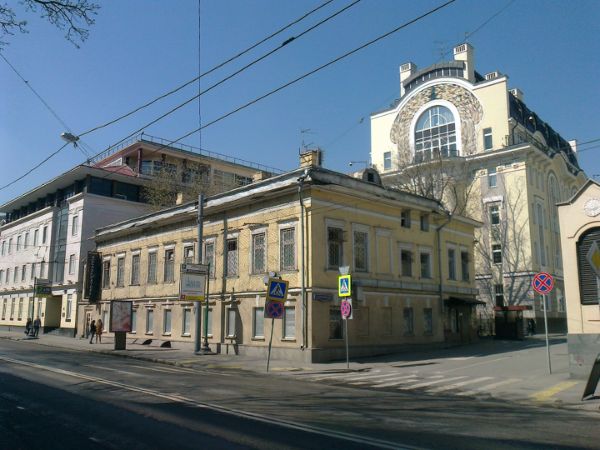 Офисное здание на ул. Остоженка, 26/1