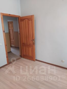 2-комн.кв., 42 м², этаж 1