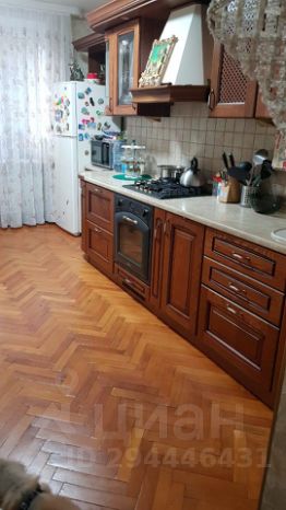 4-комн.кв., 100 м², этаж 2