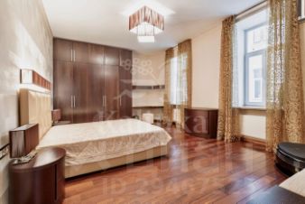 3-комн.кв., 131 м², этаж 4