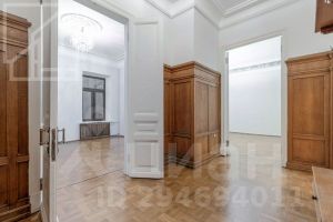 многокомн. кв., 250 м², этаж 4