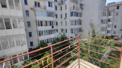 2-комн.кв., 50 м², этаж 3