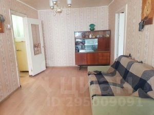 3-комн.кв., 44 м², этаж 3