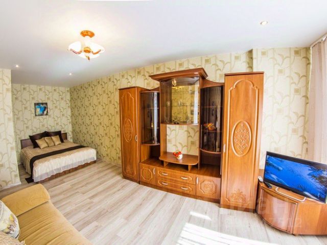 1-комн., 42 м², 1/1 этаж