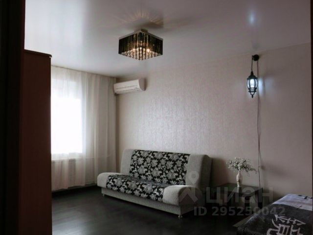 1-комн., 45 м², 1/1 этаж