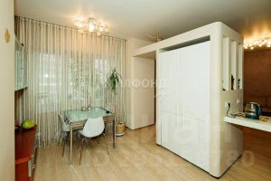 4-комн.кв., 131 м², этаж 4