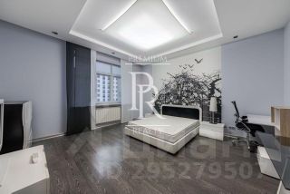 3-комн.кв., 159 м², этаж 6