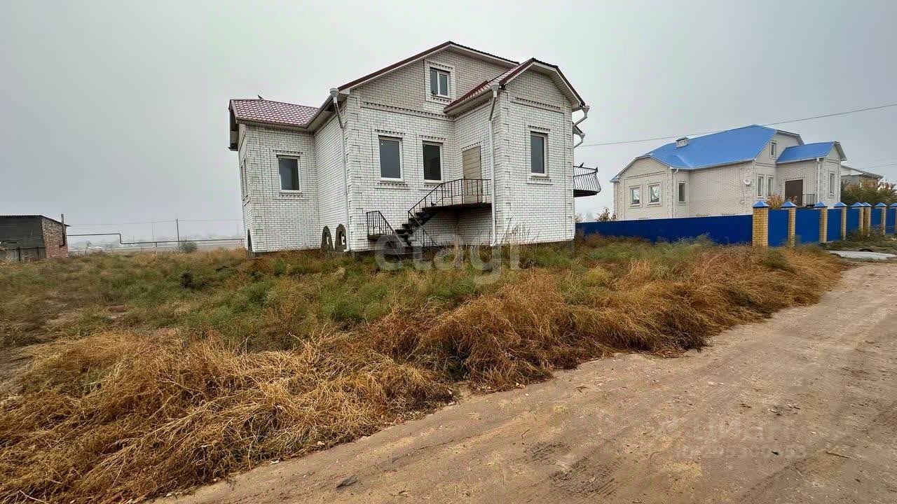 Купить загородную недвижимость на улице Владимира Высоцкого в городе  Астрахань, продажа загородной недвижимости - база объявлений Циан. Найдено  3 объявления