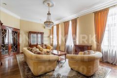 3-комн.кв., 111 м², этаж 2