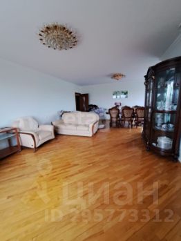 3-комн.кв., 145 м², этаж 10