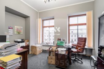 5-комн.кв., 250 м², этаж 5