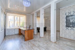 3-комн.кв., 94 м², этаж 2