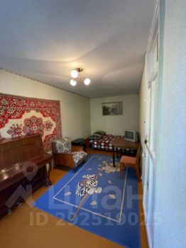 3-комн.кв., 58 м², этаж 4