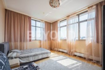 3-комн.апарт., 142 м², этаж 6