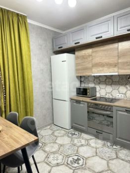 2-комн.кв., 61 м², этаж 4