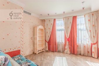 5-комн.кв., 165 м², этаж 2