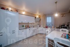 2-комн.кв., 100 м², этаж 3