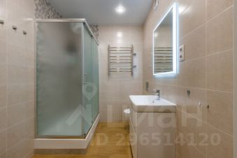 2-комн.кв., 82 м², этаж 3