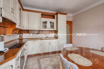 3-комн.кв., 131 м², этаж 10