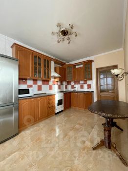 3-комн.кв., 92 м², этаж 9