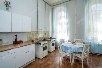 5-комн.кв., 137 м², этаж 2