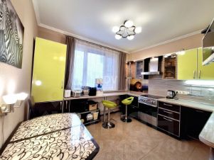 3-комн.кв., 77 м², этаж 5