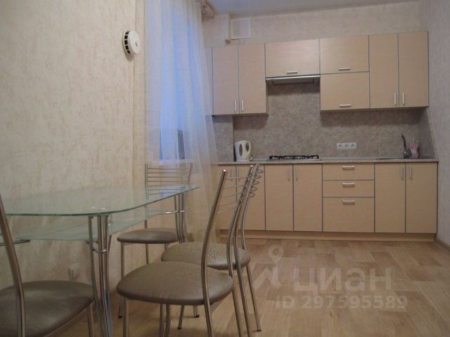 1-комн., 60 м², 1/1 этаж