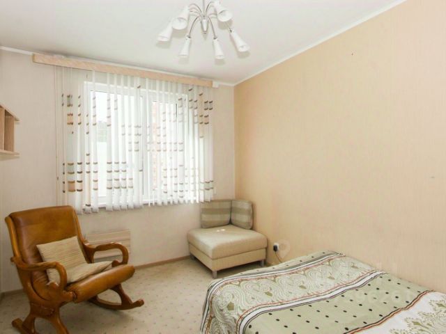 1-комн., 68 м², 1/1 этаж