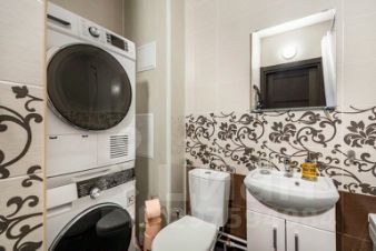 1-комн.кв., 140 м², этаж 1