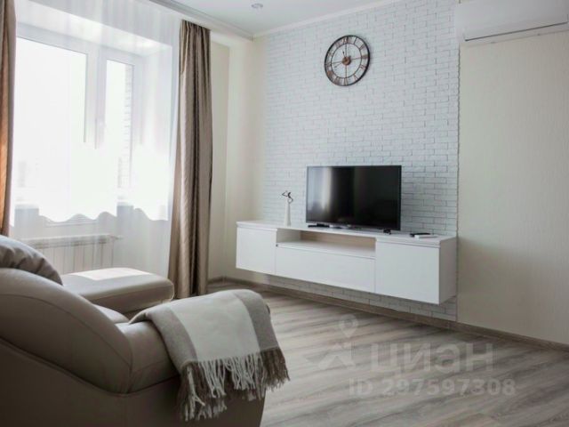 1-комн., 42 м², 1/1 этаж
