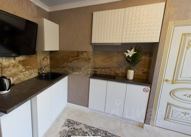 1-комн., 70 м², 1/1 этаж