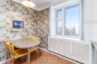 3-комн.кв., 80 м², этаж 1