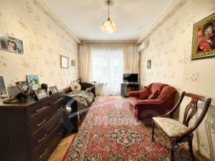 4-комн.кв., 98 м², этаж 3