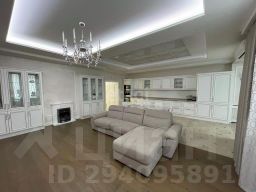 3-комн.кв., 136 м², этаж 3