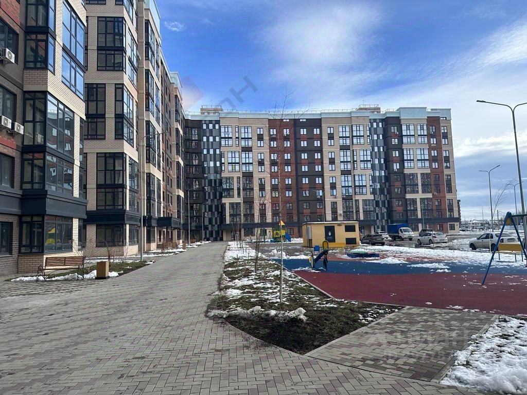 Продажа двухкомнатной квартиры 52,5м² ул. Имени Генерала Корнилова, 1,  Краснодар, Краснодарский край - база ЦИАН, объявление 297787039