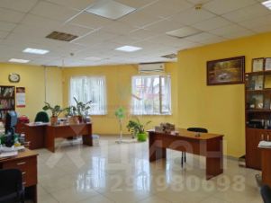 торг. площадь 220 м², этаж 2