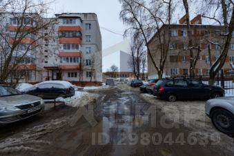 2-комн.кв., 37 м², этаж 1