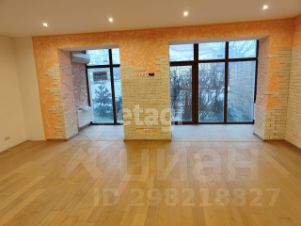 2-комн.кв., 70 м², этаж 1