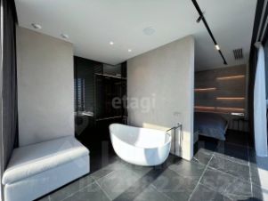 2-комн.апарт., 115 м², этаж 47