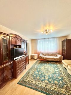 3-комн.кв., 81 м², этаж 1